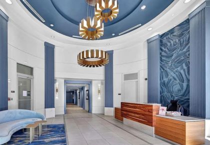 Luxe lobby