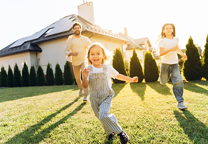 Father and children running together, Discovering New Jersey's lake communities: Lifestyle, nature, and neighborhood connections