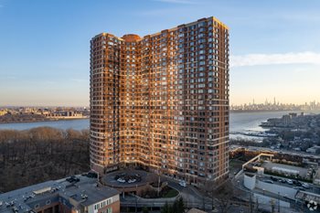 Palisades-at-Fort-Lee.jpg