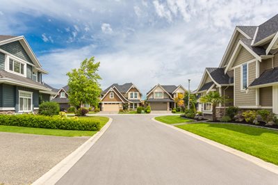Street-View-of-Neighborhood-with-HOA-Requirements.jpeg community rules